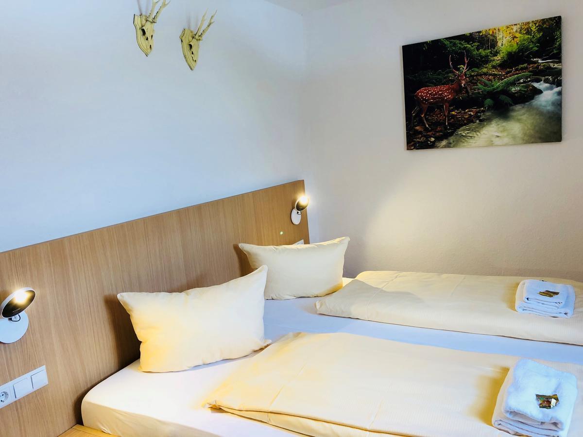 Hotel - Restaurant Hirschen - Werneths Landgasthof Beim Europa- Park Rust Rheinhausen Kültér fotó