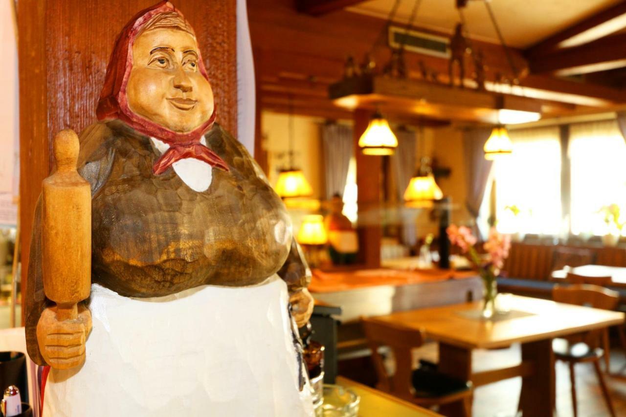 Hotel - Restaurant Hirschen - Werneths Landgasthof Beim Europa- Park Rust Rheinhausen Kültér fotó