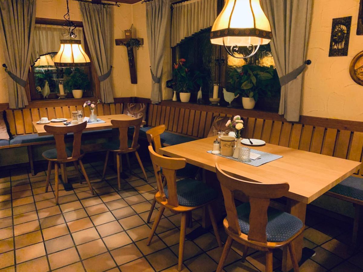 Hotel - Restaurant Hirschen - Werneths Landgasthof Beim Europa- Park Rust Rheinhausen Kültér fotó